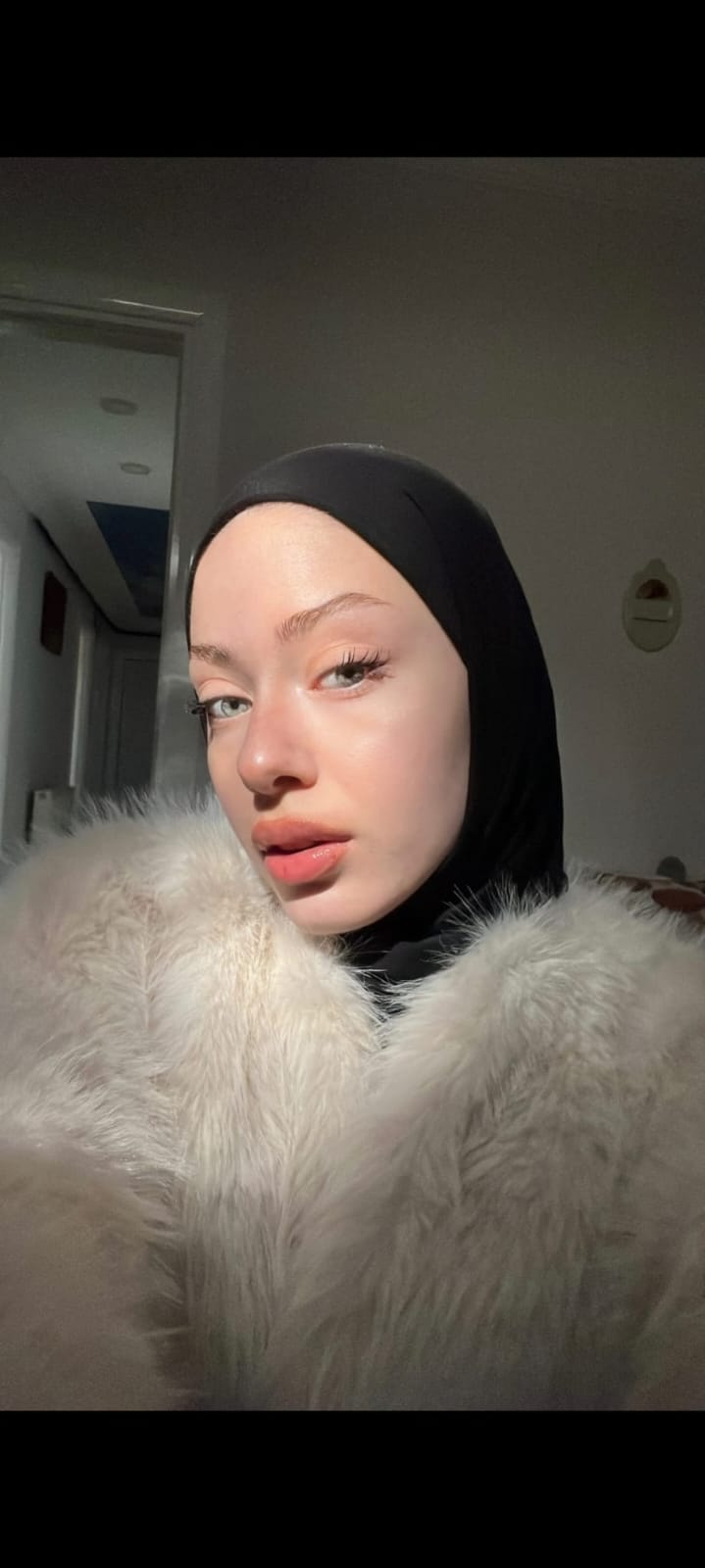 İstanbul türbanlı öğrenci genç escort Azra ben